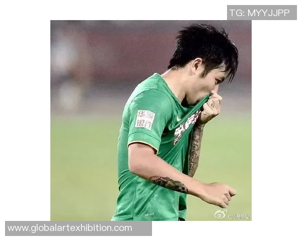 中国高颜值足球明星:闪耀绿茵场的魅力与实力并存的球员风采 中国高颜值足球明星:闪耀绿茵场的魅力与实力并存的球员风采