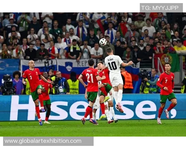 卡马赛克领衔欧洲杯精彩表现回顾与历史地位解析 卡马赛克领衔欧洲杯精彩表现回顾与历史地位解析